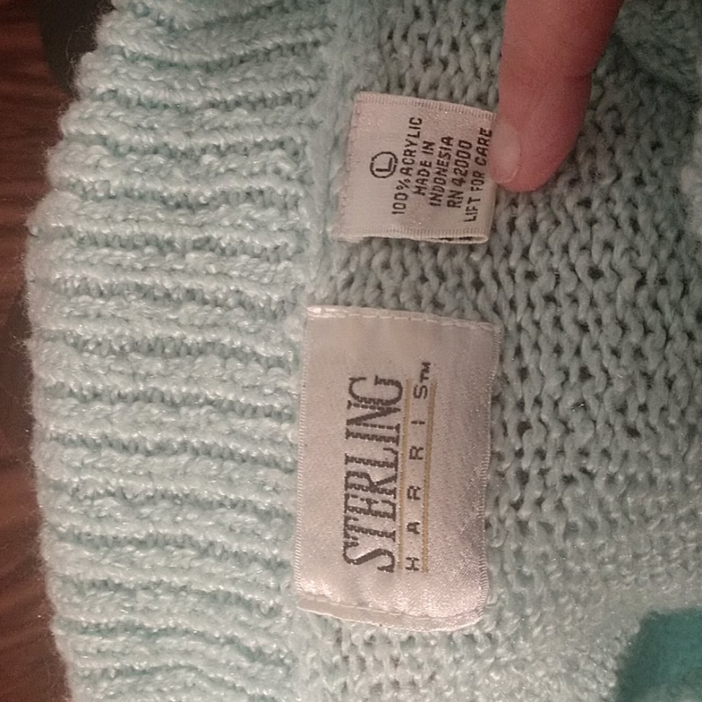 Sweater - Picture 3 of 3